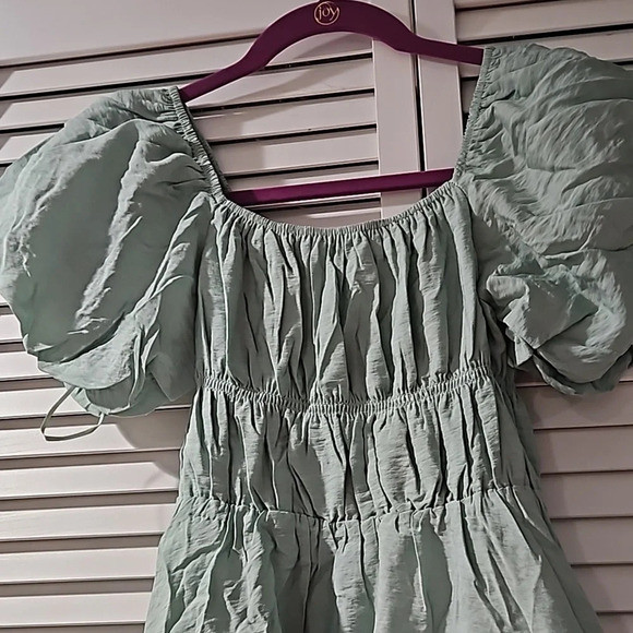 FRANCESCA'S Mi Ami Mindy Off The shoulder mini in mint size small NWT - Picture 6 of 9